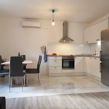 Voyager Apartment